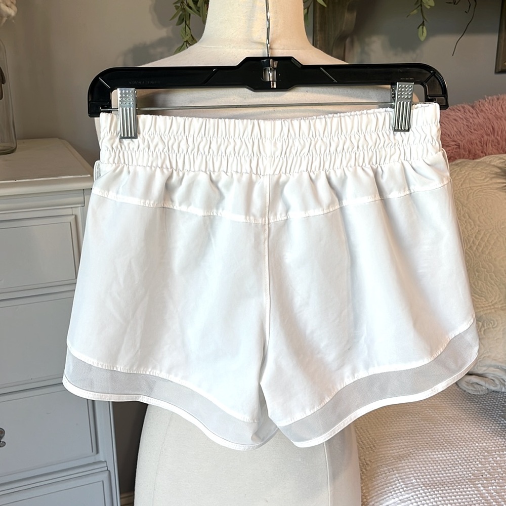 White Athletic Shorts Womens Small - Picture 4 of 10